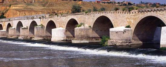 Roman Bridge Toro