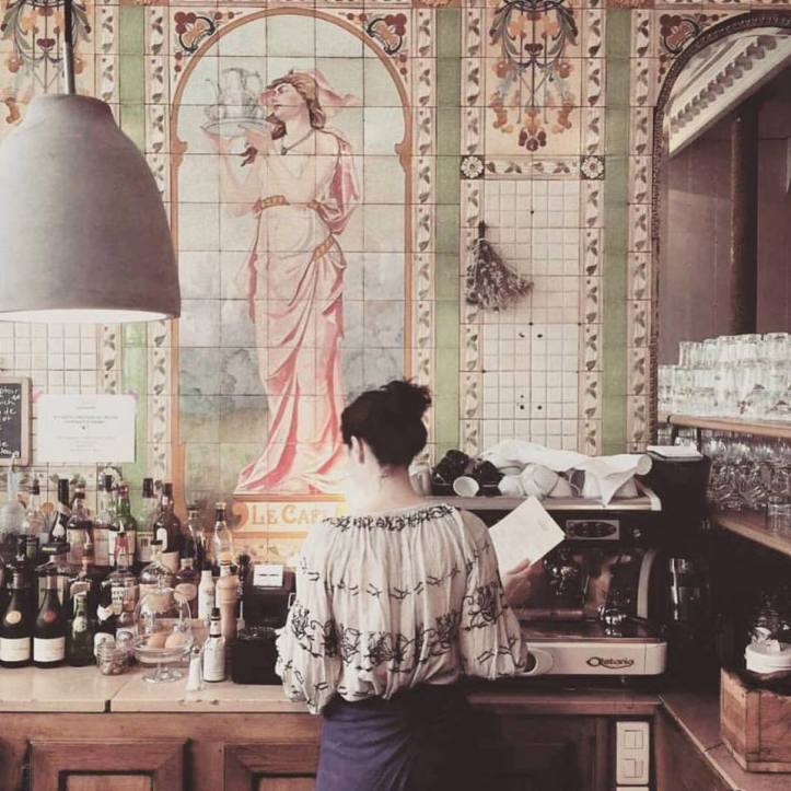 Poulette Waitress from FB