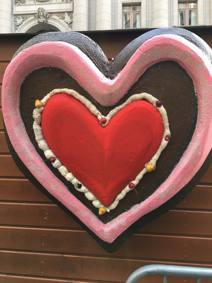 Pretzel or Gingerbread